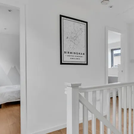 Forest Green Elegance- King Size Bed- Free Parking- Games- Ideal For Groups And Families Birmingham Exterior photo